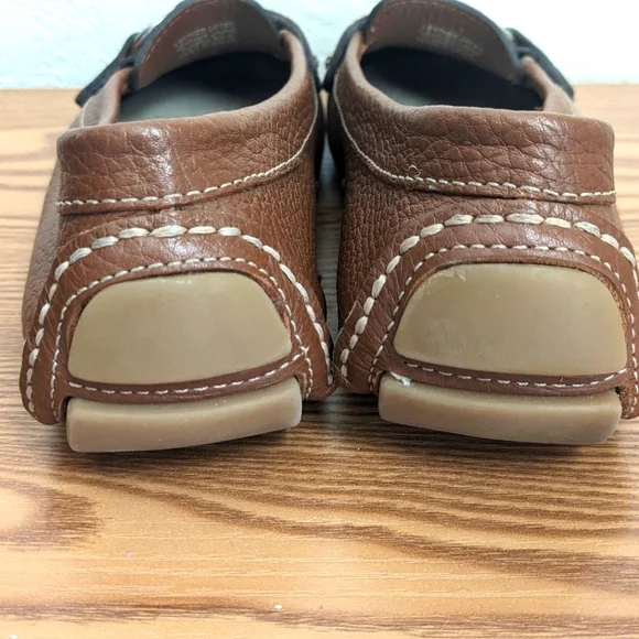 Banana Republic Brown Loafers Slip On Leather Moccasin Size 6 - Picture 3 of 6